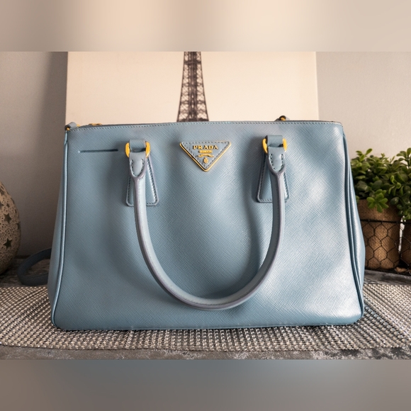Prada Medium Saffiano Lux Galleria Double Zip Tote w/Adjustable Strap-Light Blue - Picture 5 of 17